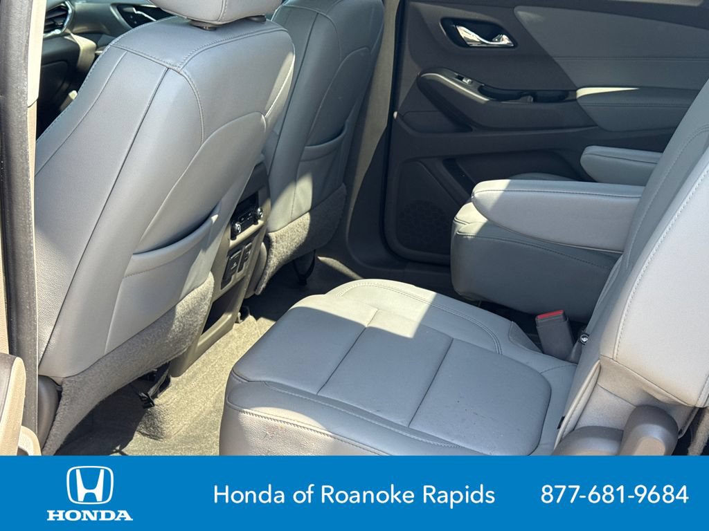 Used 2019 Chevrolet Traverse LT w/ LT Premium Package AWD/4WD image 21