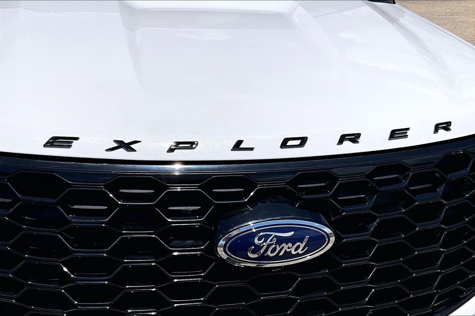 Used 2025 Ford Explorer ST-Line w/ Premium Package AWD/4WD image 32