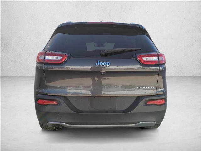 Used 2016 Jeep Cherokee Limited image 6