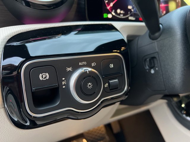 Used 2024 Mercedes-Benz CLA 250 4MATIC image 18