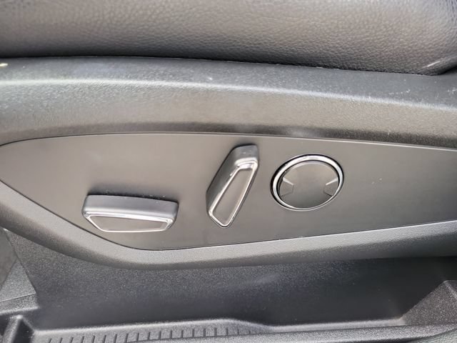 Certified 2023 Lincoln Nautilus AWD w/ Premium Package image 13