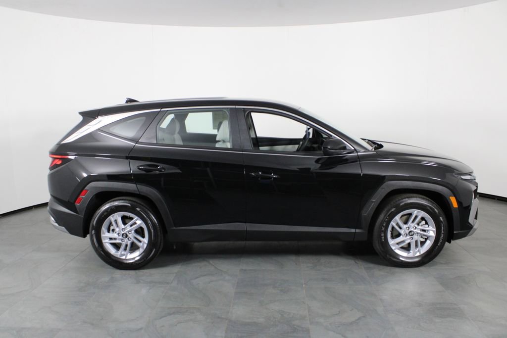 Certified 2026 Hyundai Tucson SE image 15