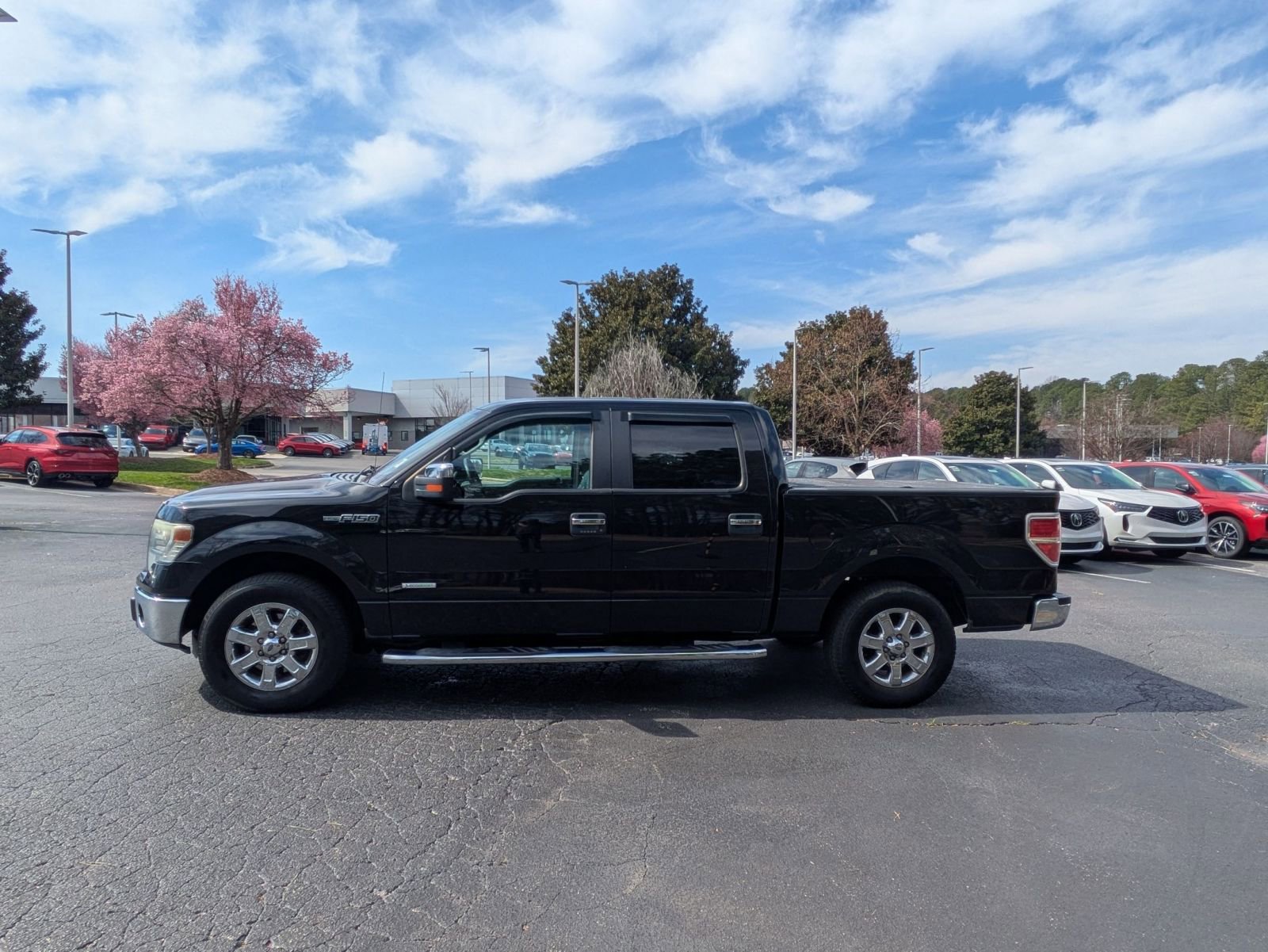 Used 2014 Ford F150 XLT w/ Equipment Group 302A Luxury image 8