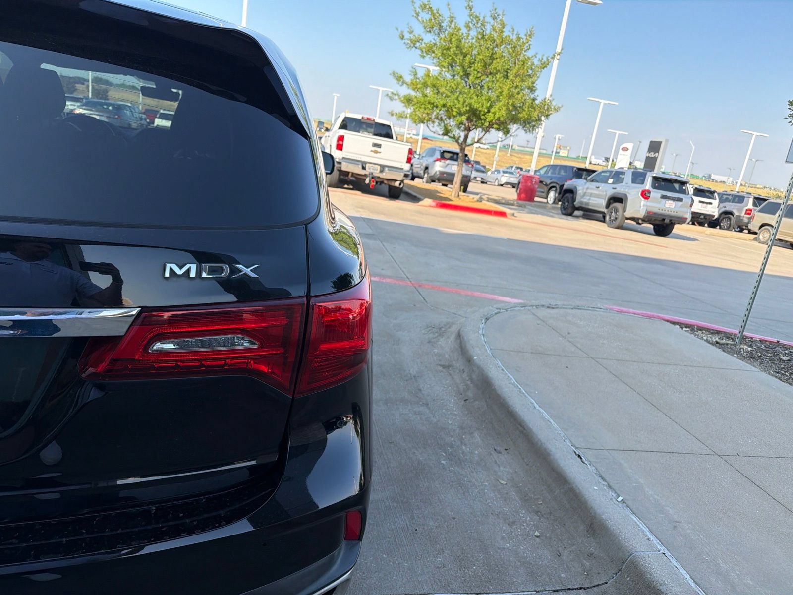 Used 2017 Acura MDX FWD image 18