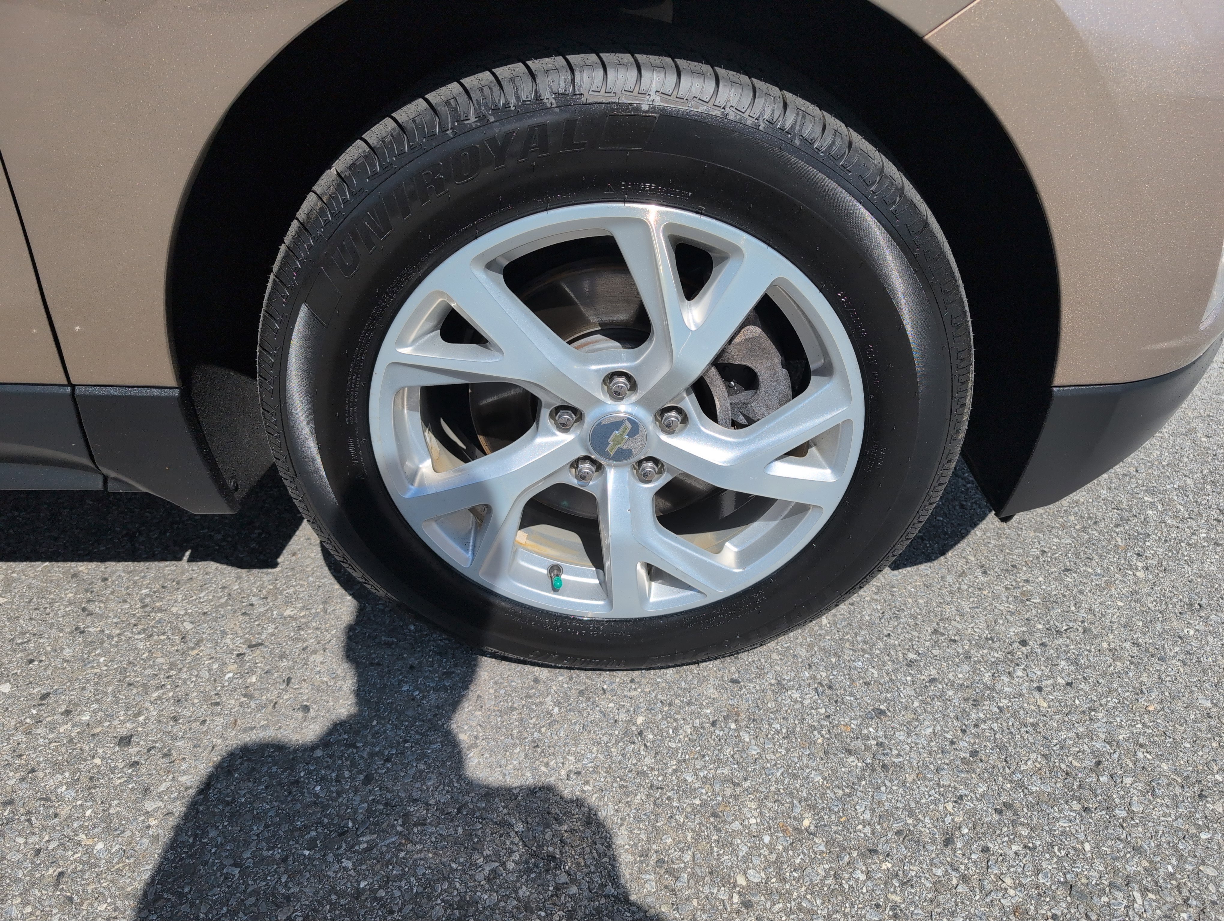 Used 2018 Chevrolet Equinox LT FWD image 12