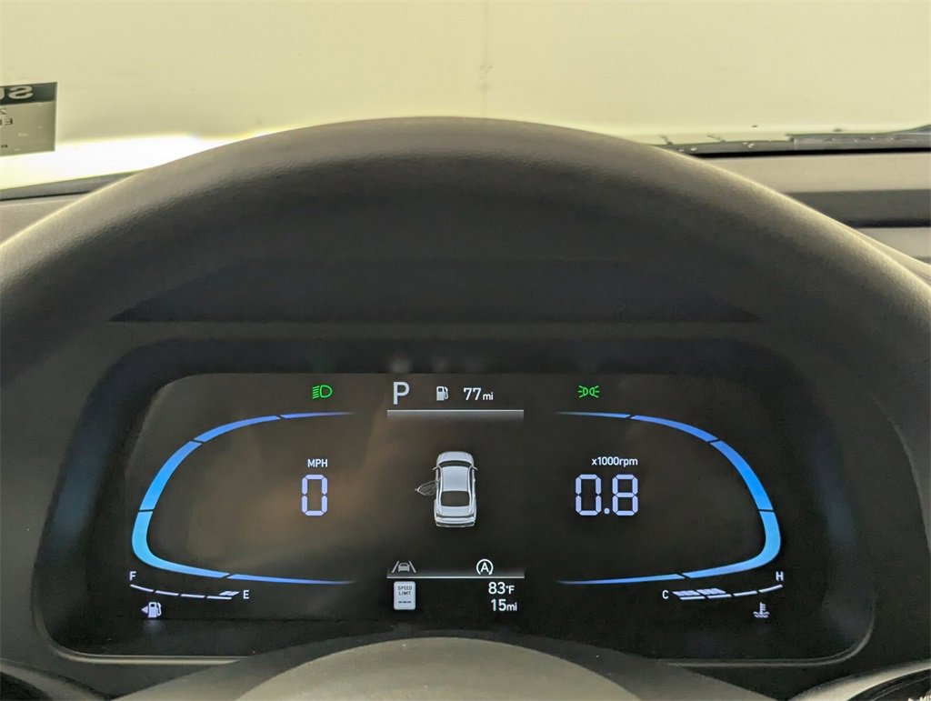 Certified 2025 Hyundai Elantra SE image 18