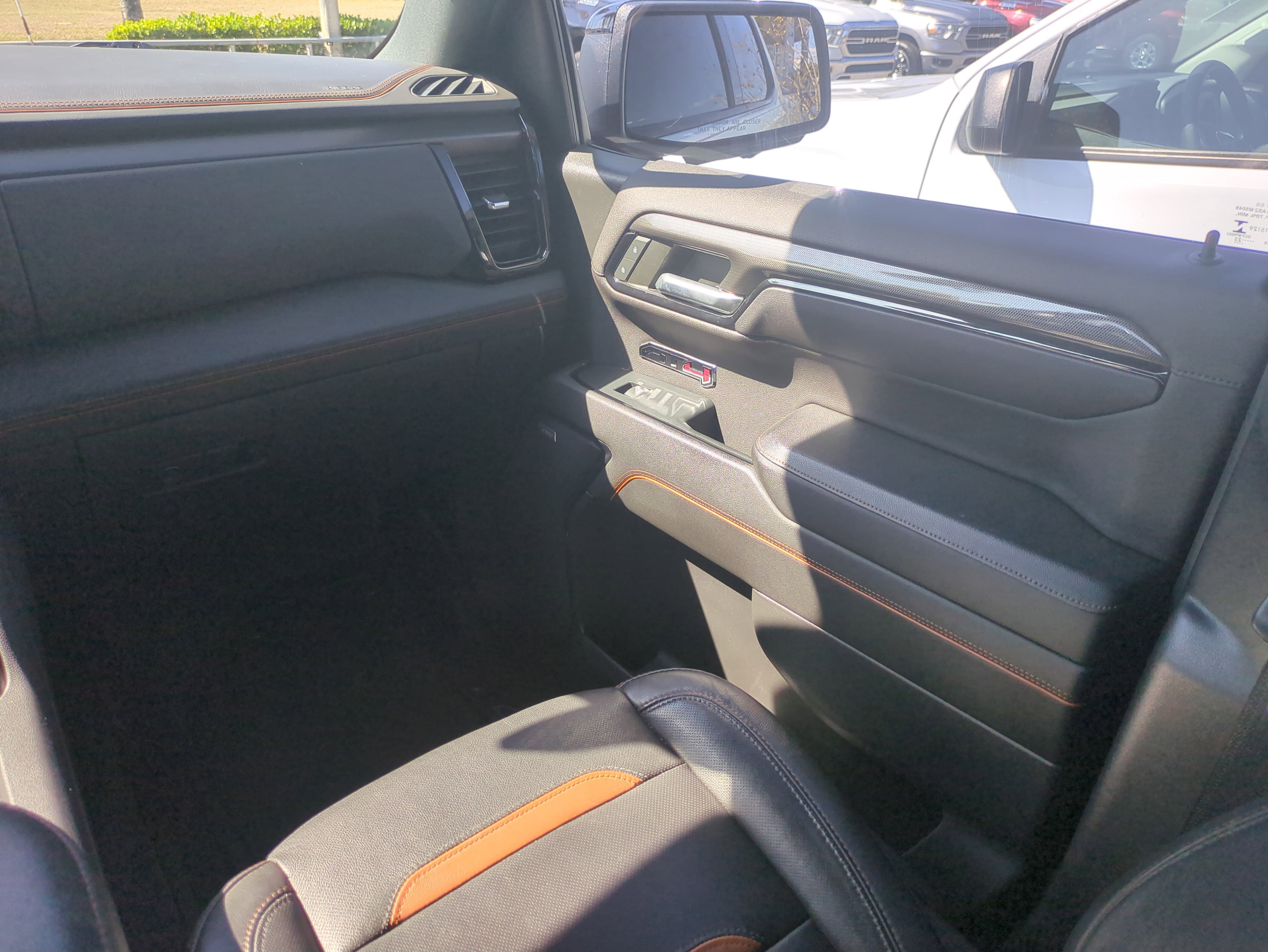 Used 2023 GMC Sierra 1500 AT4 image 17