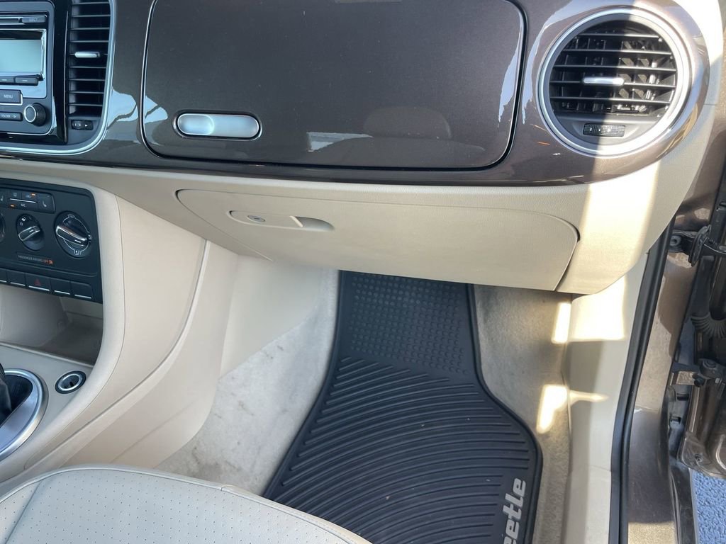 Used 2015 Volkswagen Beetle 1.8T image 26