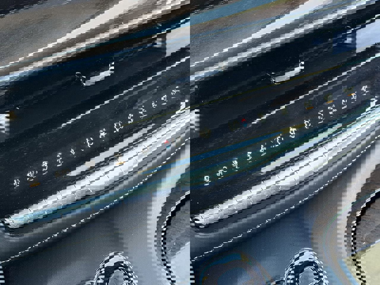 Certified 2024 Cadillac Escalade ESV Premium Luxury Platinum image 31