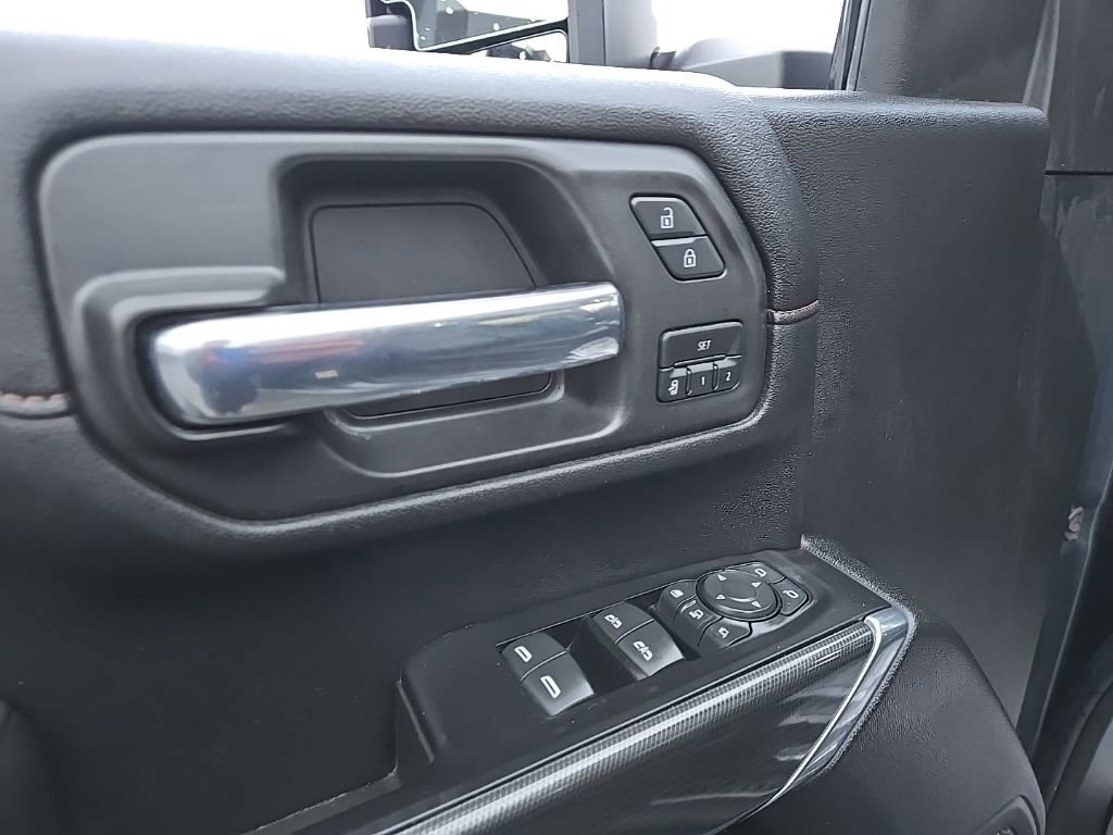 Used 2020 GMC Sierra 2500 AT4 w/ AT4 Premium Package image 14
