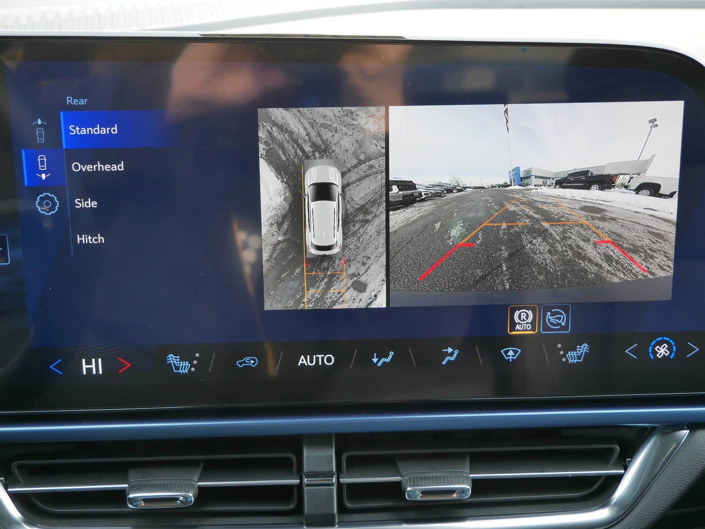 New 2026 Chevrolet Equinox EV LT image 10