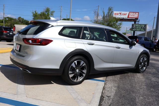 Used 2018 Buick Regal Preferred w/ Sights and Sounds Package image 8