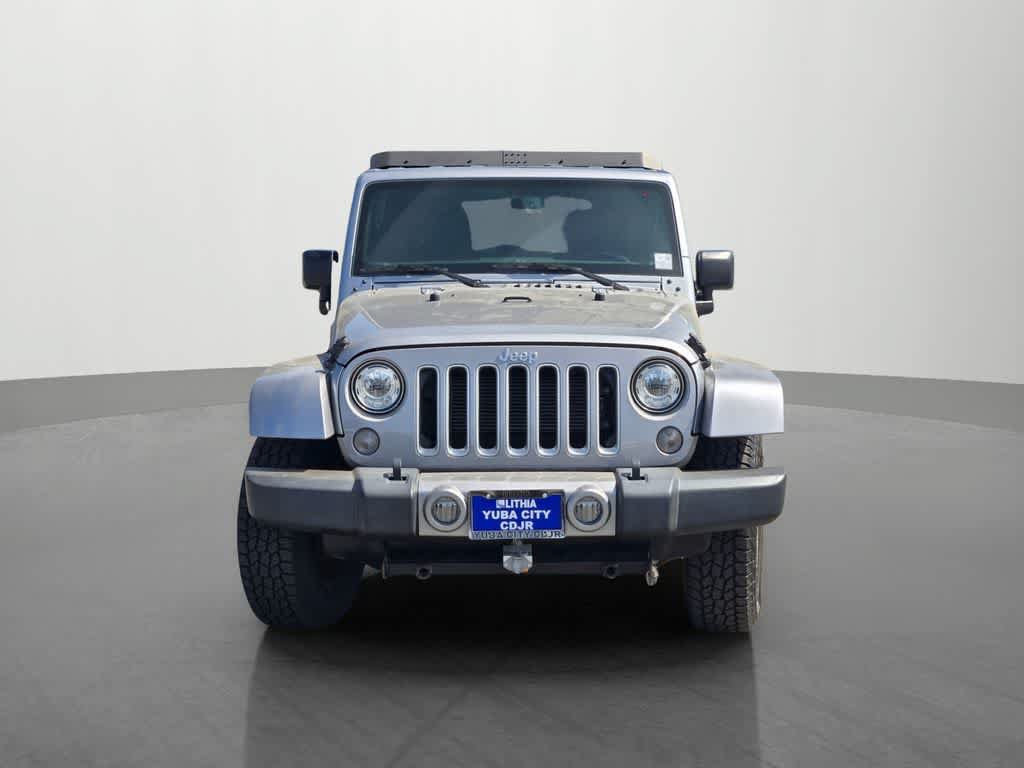 Used 2018 Jeep Wrangler Unlimited Sahara w/ Connectivity Group AWD/4WD image 2