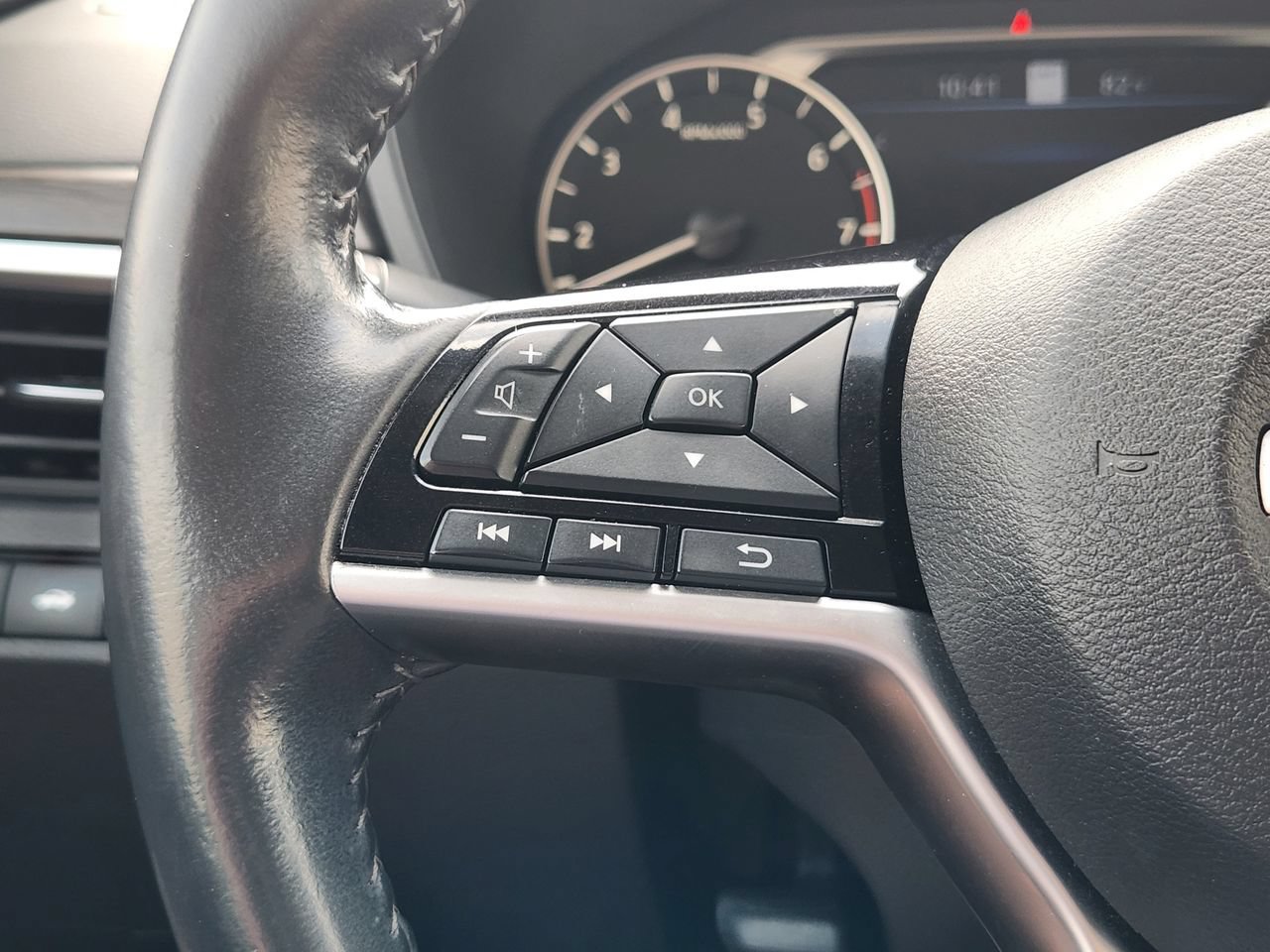 Used 2023 Nissan Altima 2.5 SL FWD image 27