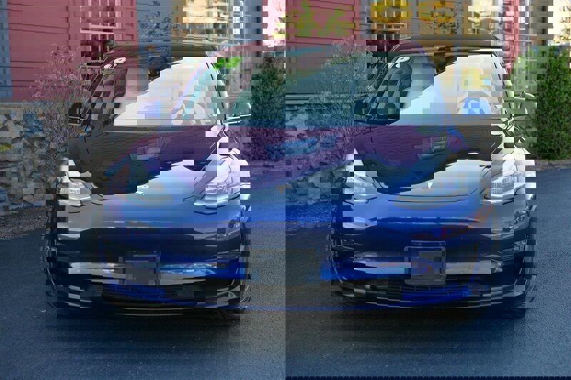 Used 2018 Tesla Model 3 Long Range image 2