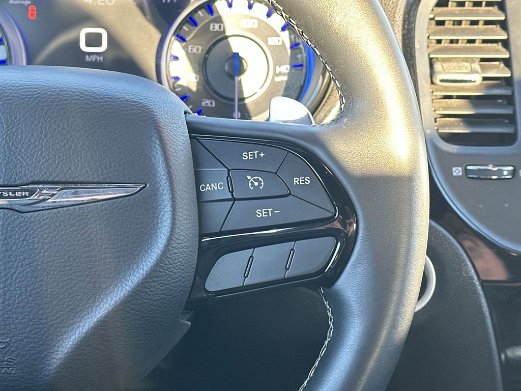 Used 2016 Chrysler 300 S image 9