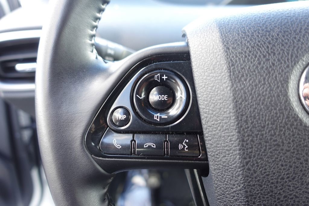 Used 2022 Toyota Prius Prime XLE image 11