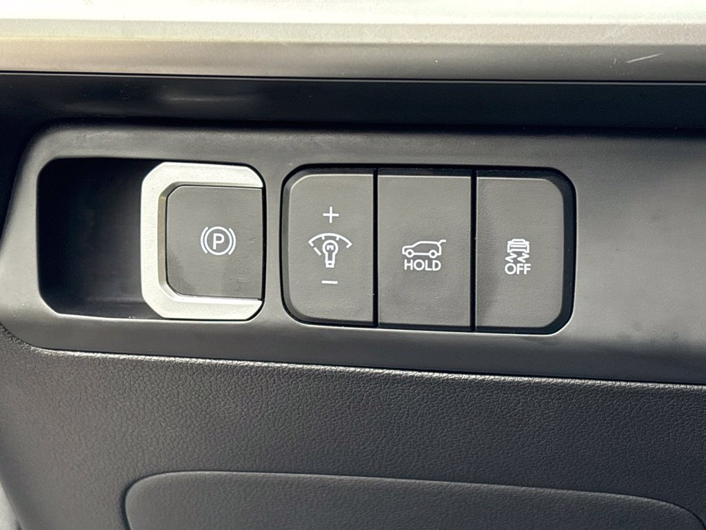 Used 2024 Hyundai Santa Fe SE FWD image 18