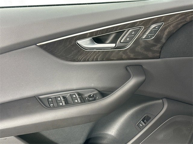 Used 2023 Audi Q8 Premium w/ Convenience Package image 25