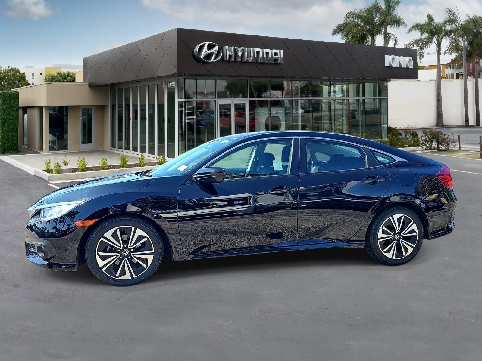 Used 2017 Honda Civic EX-T image 6