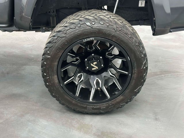 Used 2020 Toyota Tacoma TRD Sport AWD/4WD image 24