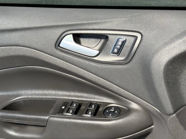 Used 2016 Ford Escape SE w/ Equipment Group 201A FWD image 26