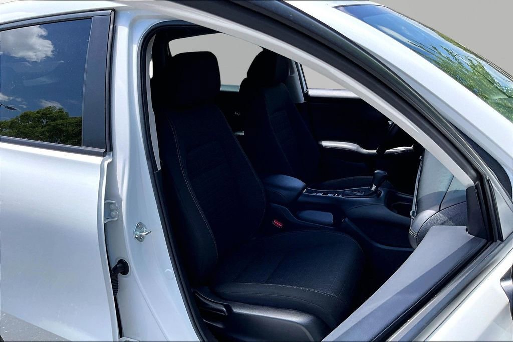 Used 2023 Honda HR-V LX image 21