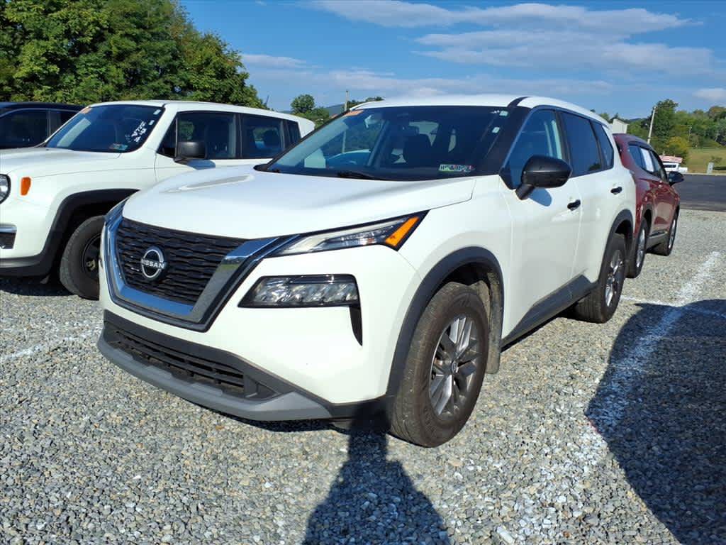 Used 2023 Nissan Rogue S AWD/4WD image 2