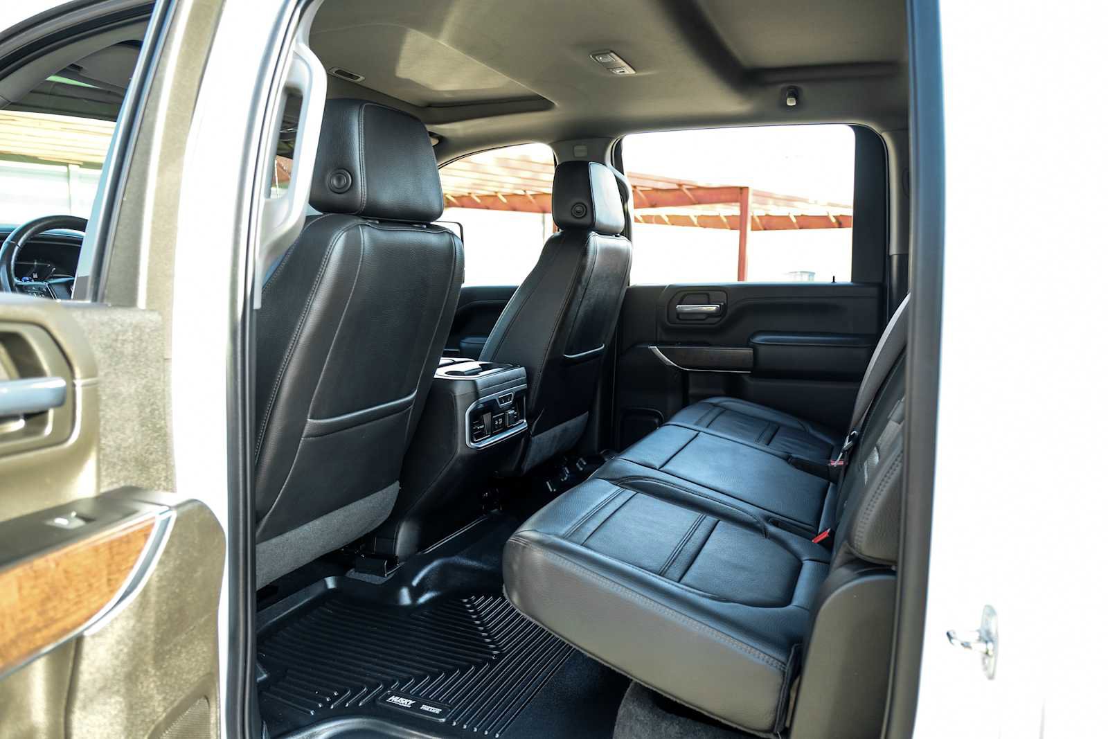 Used 2022 GMC Sierra 3500 Denali w/ Denali Ultimate Package AWD/4WD image 37