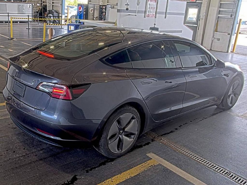Used 2021 Tesla Model 3 Standard Range Plus RWD image 4