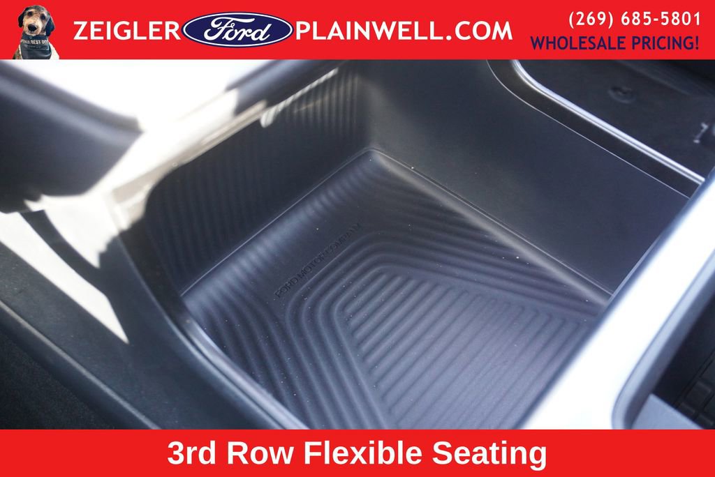 Used 2025 Ford Expedition Active image 32