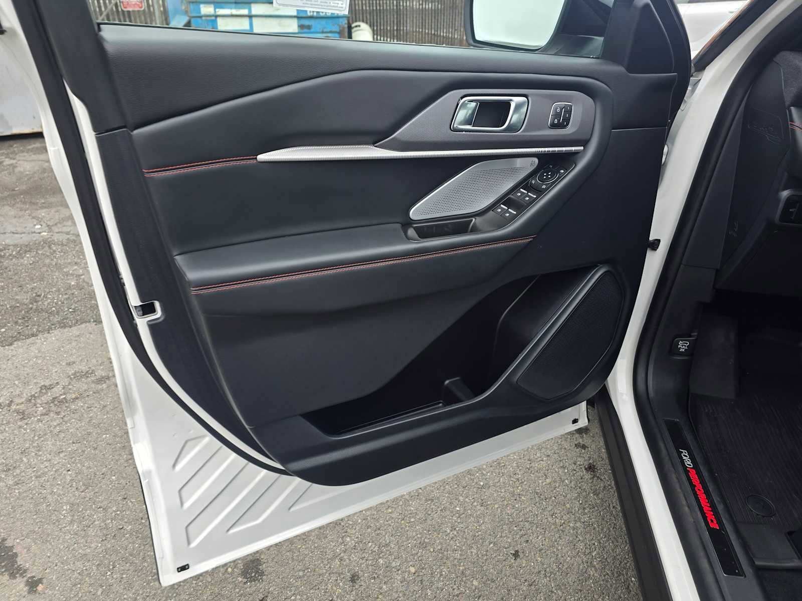 Used 2025 Ford Explorer ST image 26