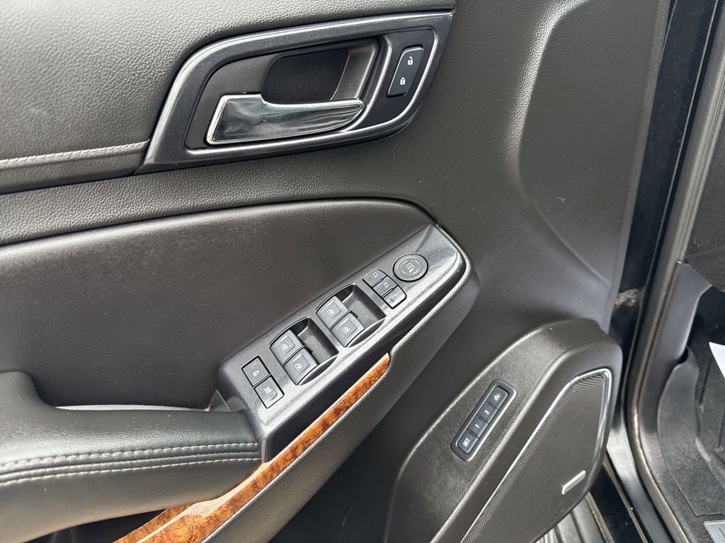 Used 2018 Chevrolet Suburban Premier AWD/4WD image 29