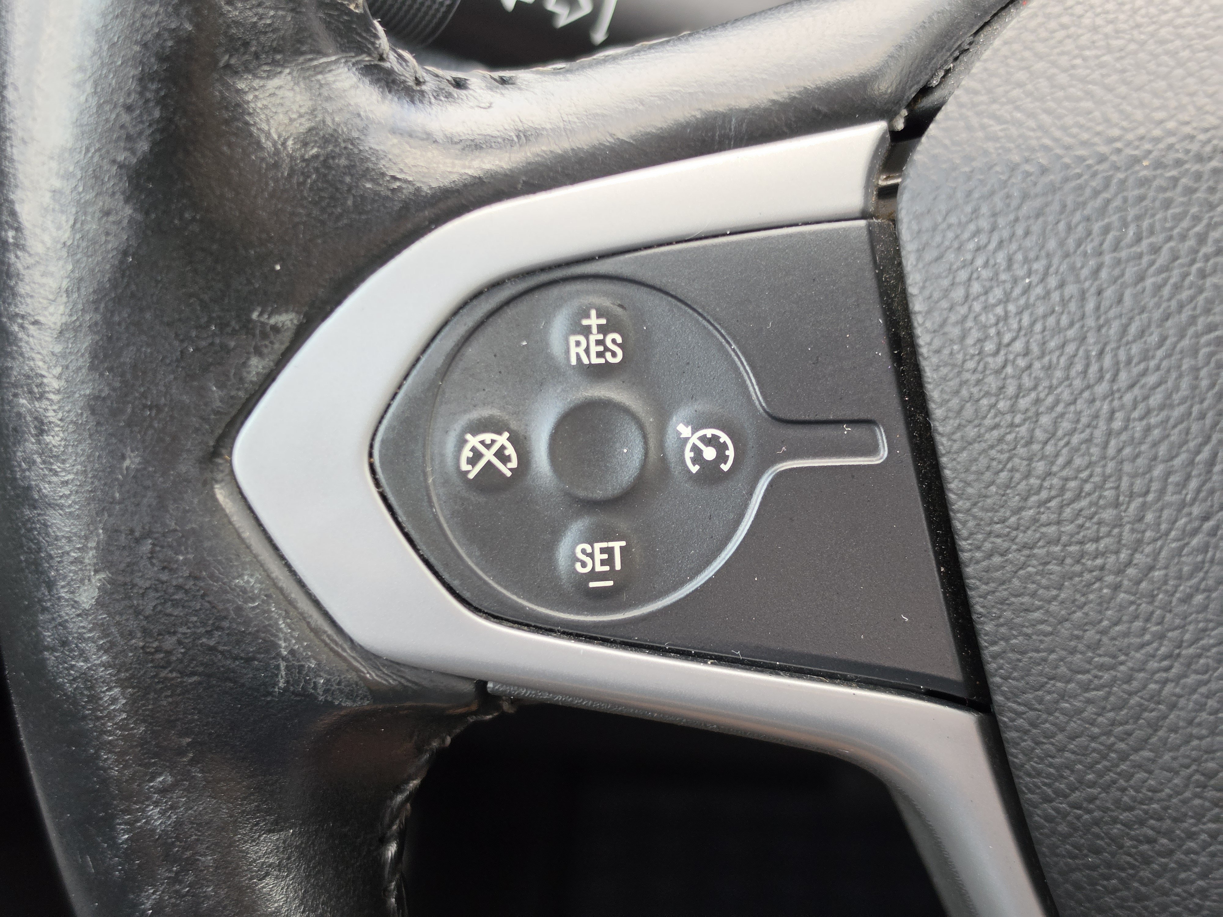 Used 2018 Chevrolet Colorado ZR2 w/ ZR2 Midnight Special Edition AWD/4WD image 17