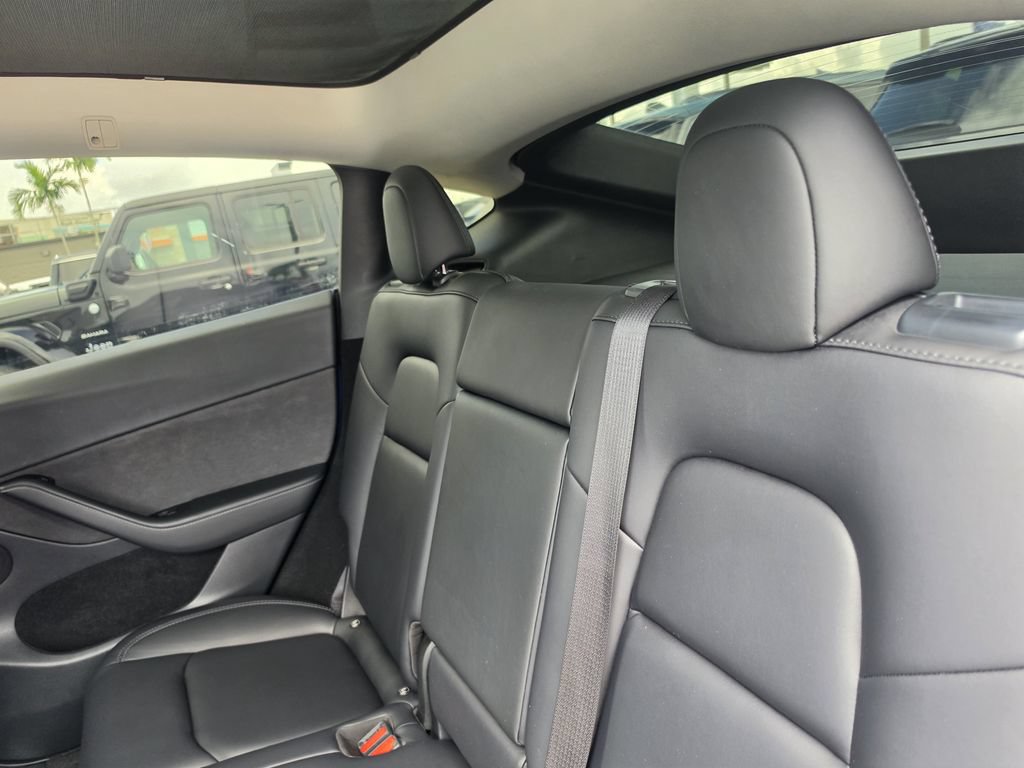 Used 2023 Tesla Model Y Long Range AWD/4WD image 14