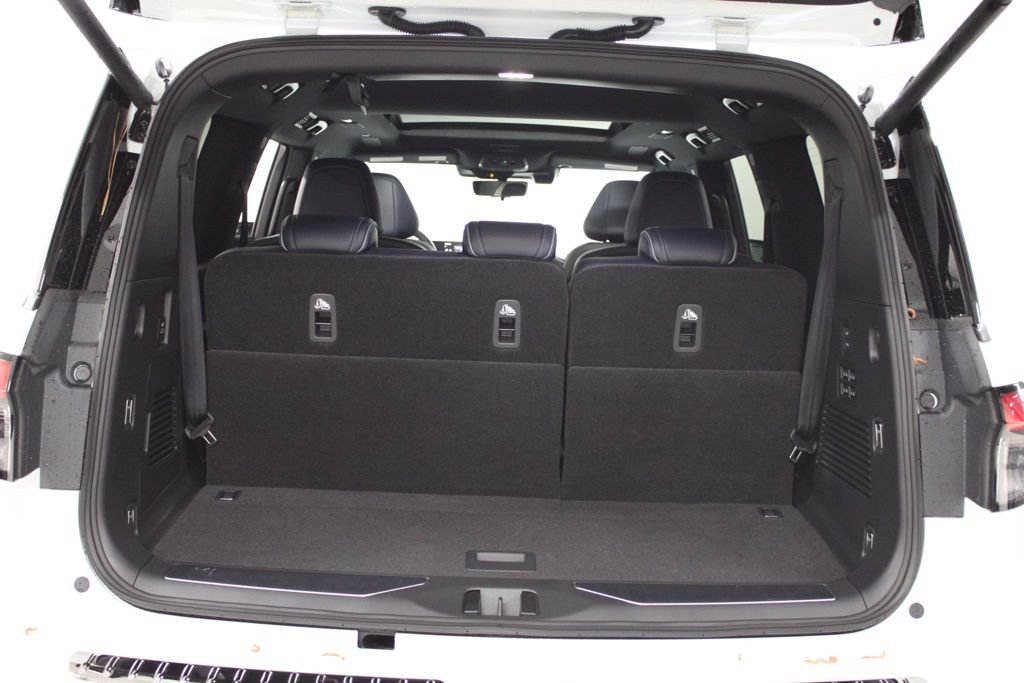 New 2026 INFINITI QX80 4WD w/ Sport Exterior Package image 47