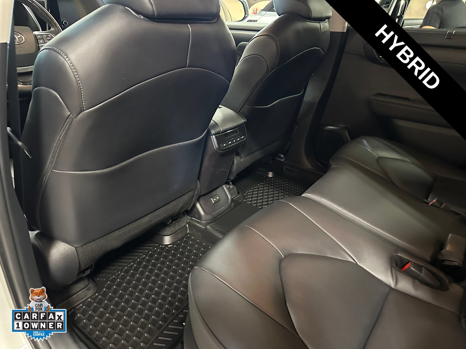 Used 2025 Toyota Highlander XLE AWD/4WD image 16