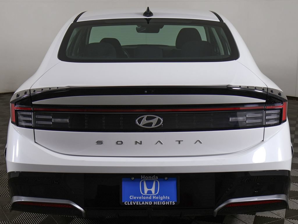Used 2025 Hyundai Sonata SEL FWD image 11