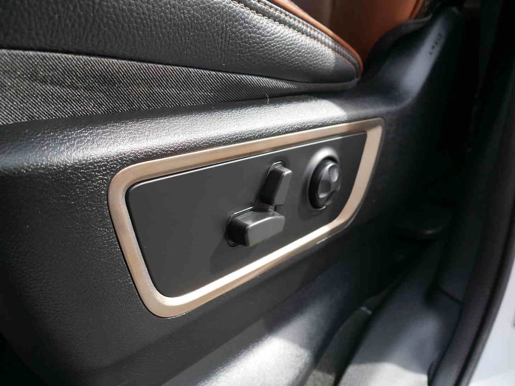 Used 2023 RAM 1500 Limited w/ Body-Colour Bumper Group image 38