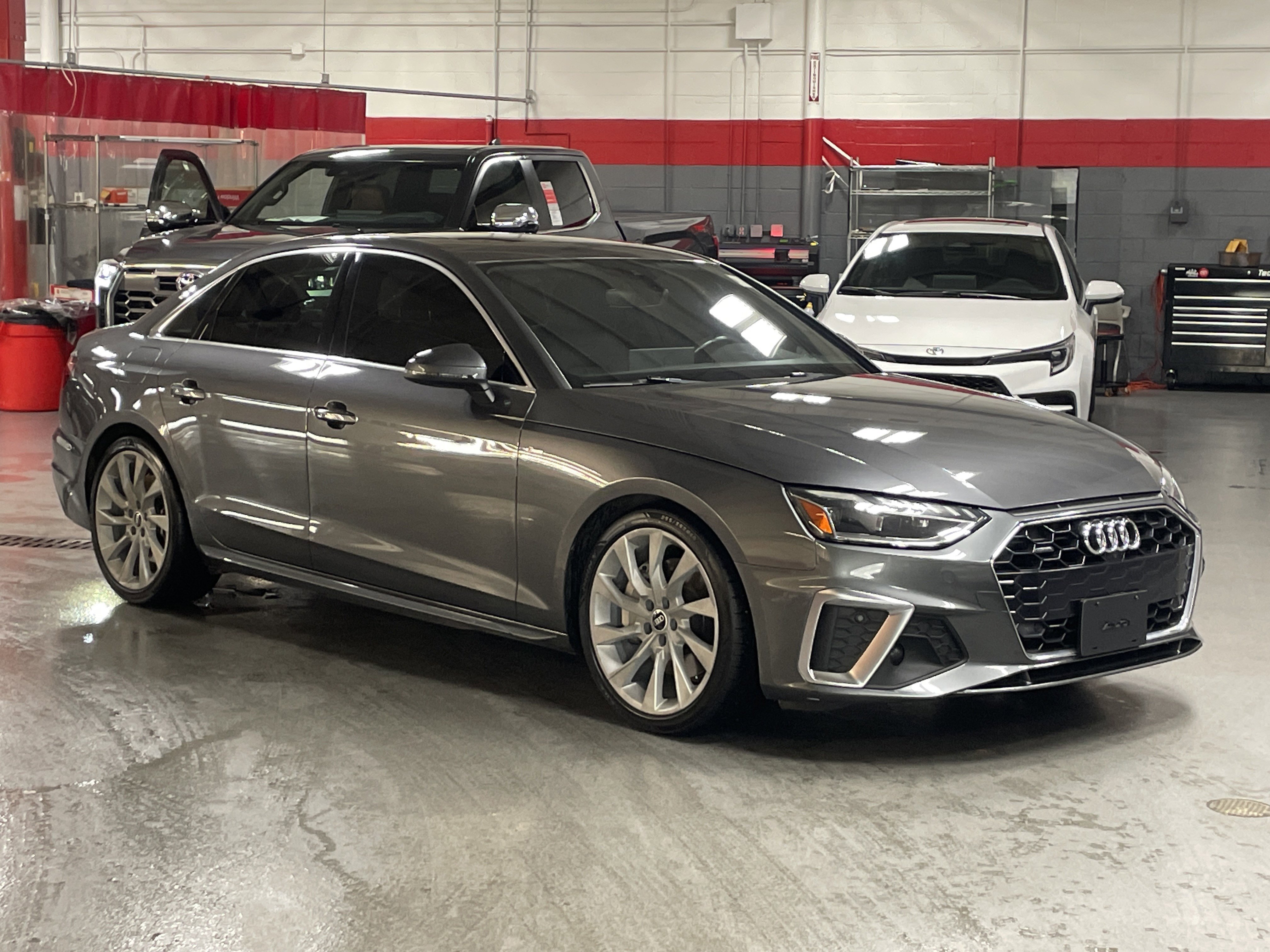 Used 2021 Audi A4 2.0T Premium Plus image 2