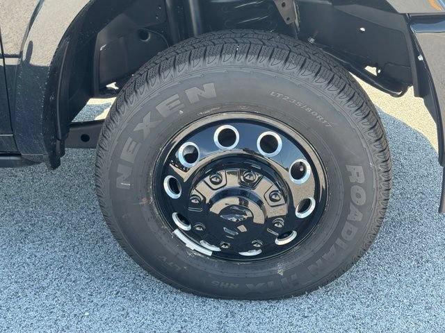 New 2026 RAM 3500 Limited AWD/4WD image 10