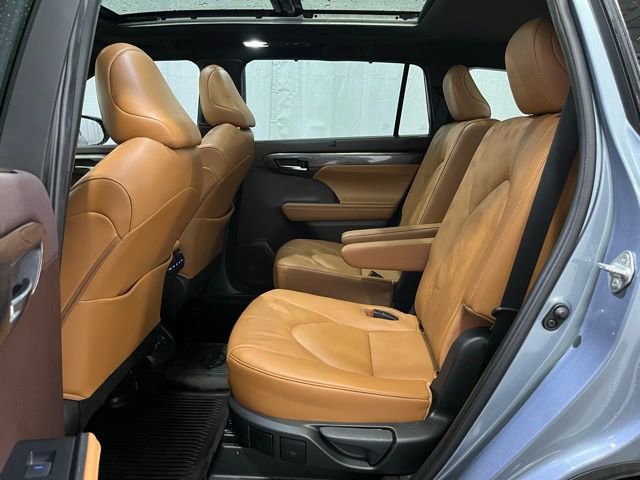 Certified 2020 Toyota Highlander Platinum image 10