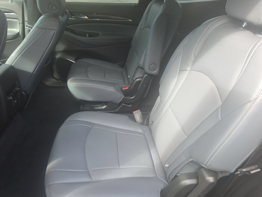 Certified 2023 Buick Enclave Essence FWD image 19