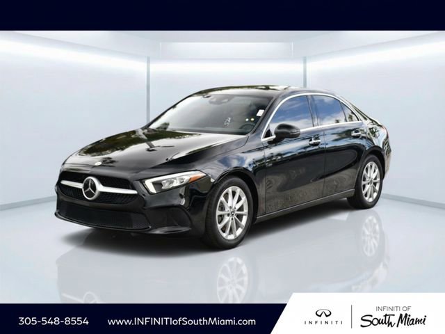 Used 2022 Mercedes-Benz A 220 image 1