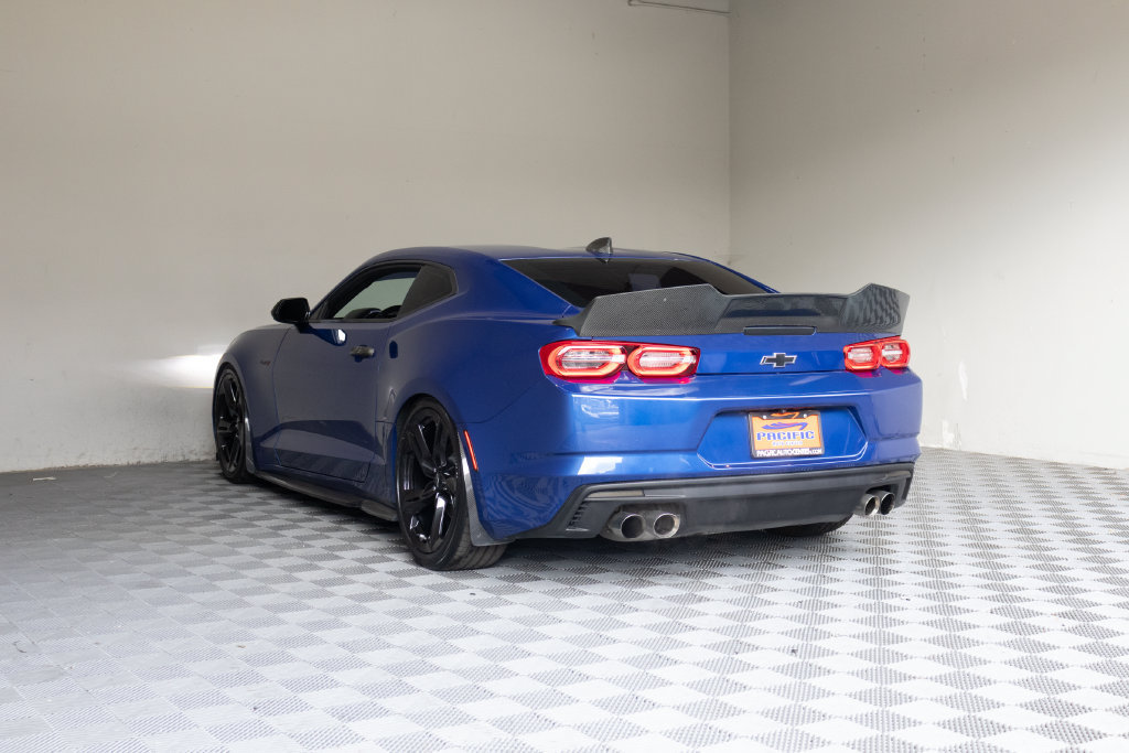 Used 2021 Chevrolet Camaro LT RWD image 13