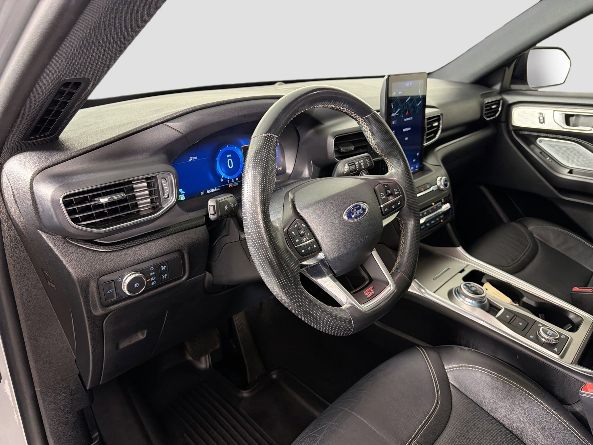 Used 2020 Ford Explorer ST w/ ST Street Pack image 10