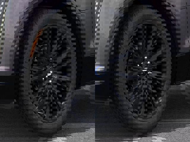 New 2026 Cadillac Lyriq Signature Luxury image 9