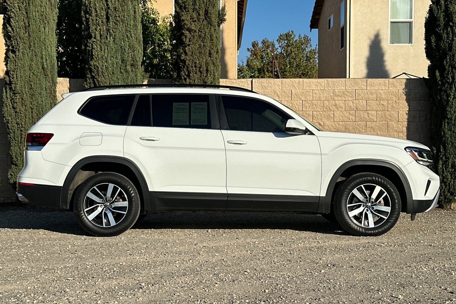 Certified 2021 Volkswagen Atlas SE image 3