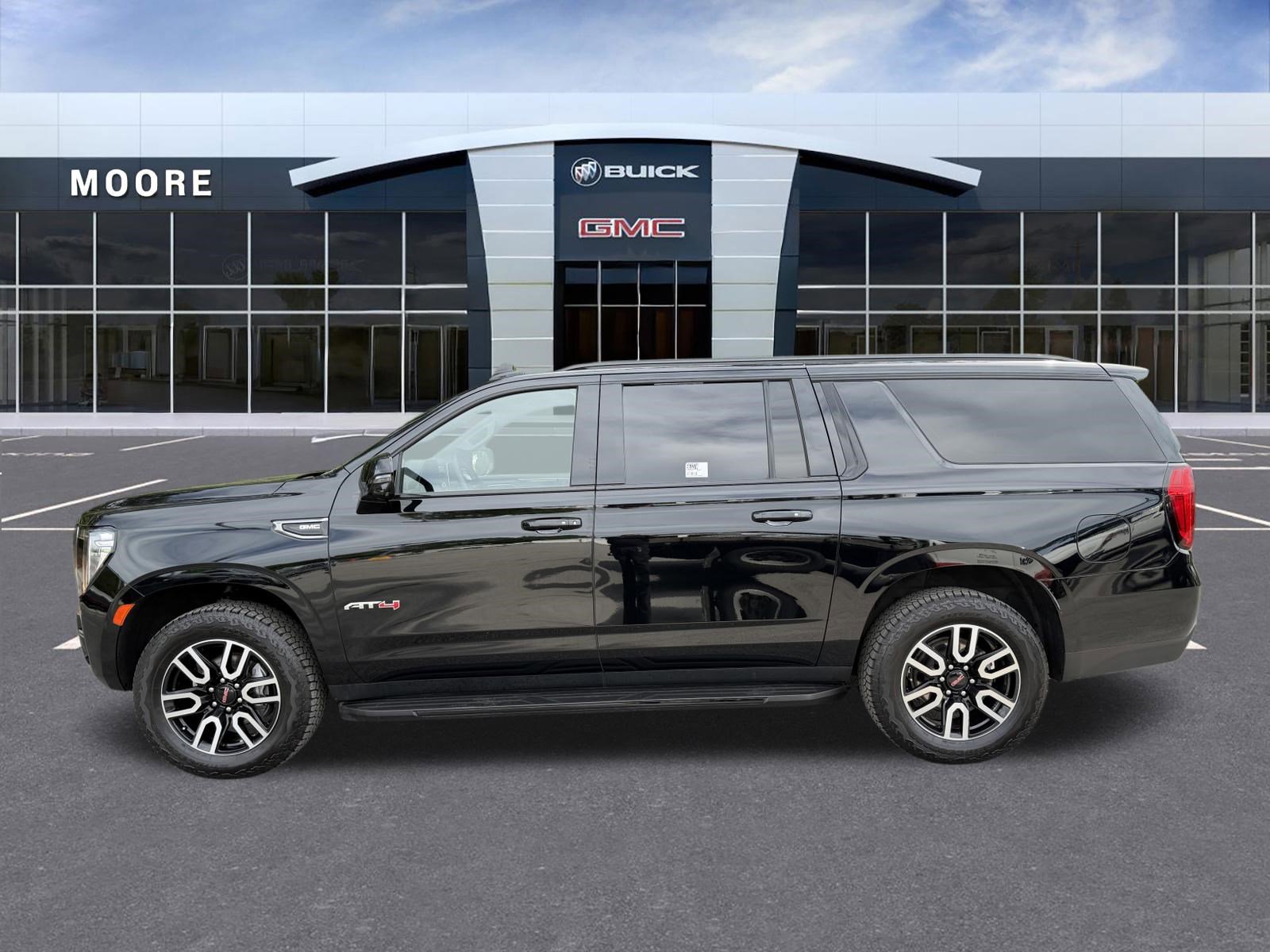Used 2024 GMC Yukon XL AT4 w/ Technology Package AWD/4WD image 6