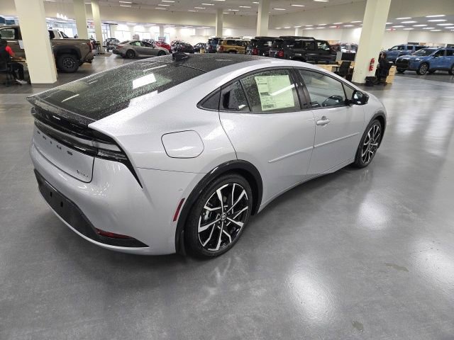 New 2026 Toyota Prius Plug-In Hybrid FWD image 5
